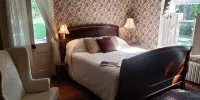 The Carriage Inn B&B - The Copper Beech Suite