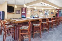Chester Hotel and Conference Center - bar