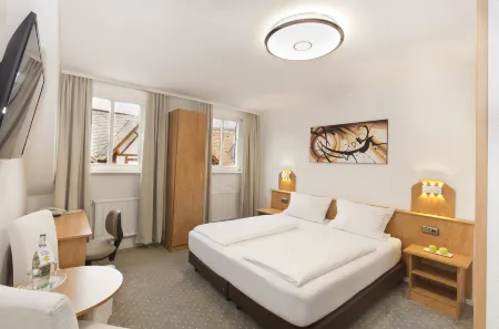 Hotel Goldenes Lamm Отели в г. Арберген