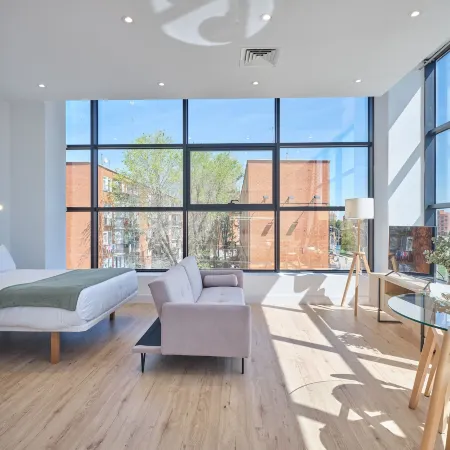 Paseo Suites Hotel Отели рядом с достопримечательностью «Виллаверде»