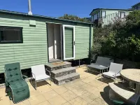 Barmouth Pet-Friendly 2-Bed Caravan with Sea View
