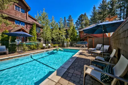 Jaw-Dropping Lake and Mountain Views - Stunning Luxury Retreat