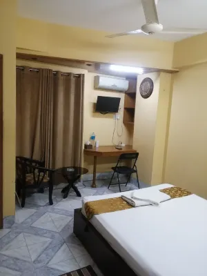 Maple Crest Service Apartment Hotels in der Nähe von আর্মি গলফ ক্লাব