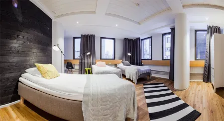 Hostel Café Koti Отели рядом с достопримечательностью «Арктический круг Снежный парк»