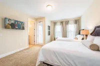 Refurbished Lux 6 Bed Golf Views at Reunion Resort by Shine Villas