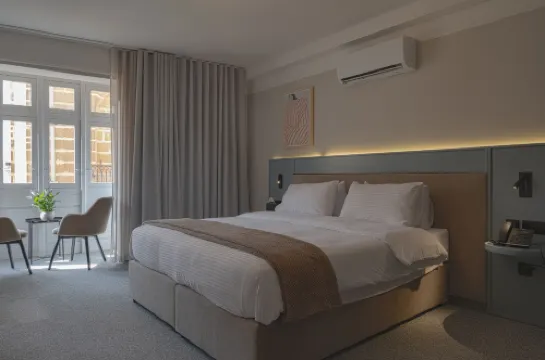 Maria Rosa Suites Hotels in Victoria