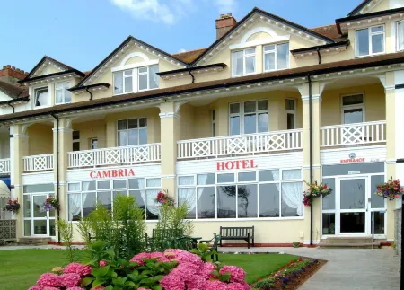 Cambria Hotel Отели рядом с достопримечательностью «Splashdown Quaywest»