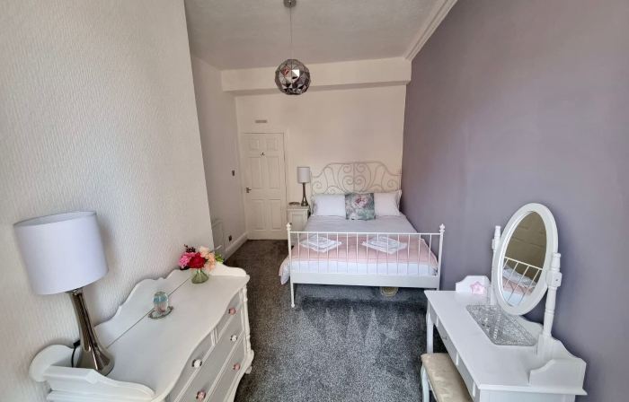 Rose Apartment 2-Bed Apt Sleeps 4 Town Centre Ayr