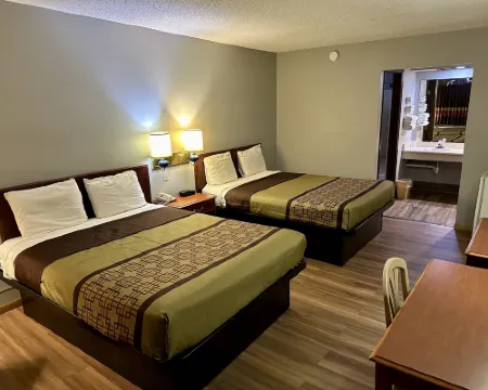 Thunderbird Motor Inn Hotels in Baraboo