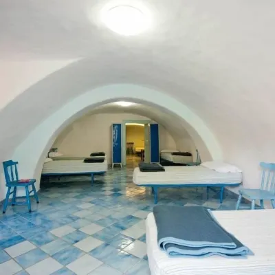 Ring Hostel Hotels near Giardini Poseidon