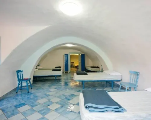 Ring Hostel Hotels in Forio