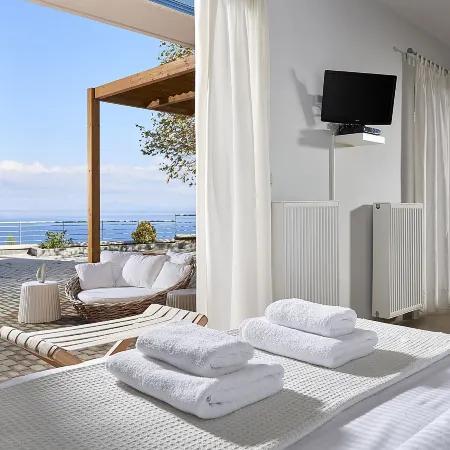 Xenia Residence & Suites