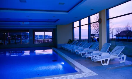 Club 218 Wellness Petra Apartman Отели в г. Шиофок
