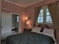 Charlevoix House Hotels in Charlevoix