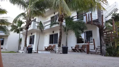 Las Cabañas del Doctor Hotel dekat Pez Quadro Beach Club