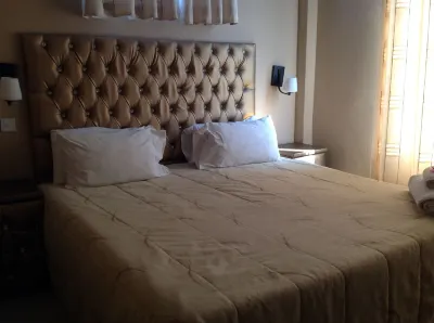 Little Lodge Hotel a 