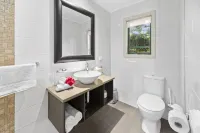 Broad Leaf Villas - Boutique