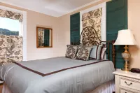 The Guest House Inn on Courthouse Square Hotel a Hinton