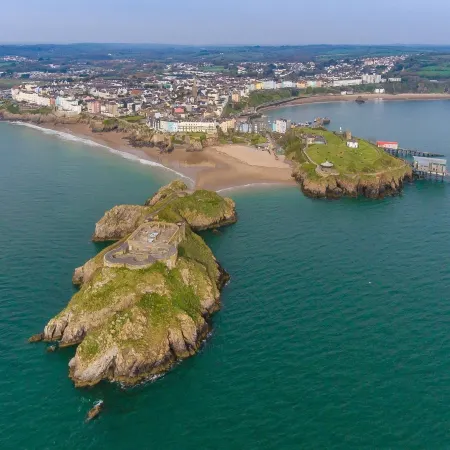 Arcadia House - Lovely Apartment Close to Beaches Harbour and Town Centre