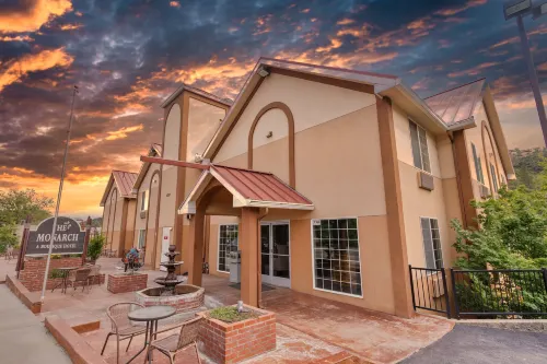 The Monarch Inn - parking