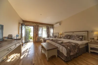 阿索斯史納巴卡斯里飯店 Assos Apollon Karavan Camping Bungalow附近的飯店