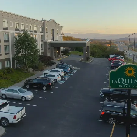 La Quinta Inn & Suites by Wyndham Sevierville / Kodak