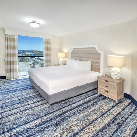 Bahama House - Daytona Beach Shores Отели рядом с достопримечательностью «Loggerhead Marina»