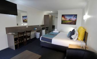 Sugar Country Motor Inn