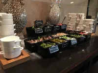 Hilton Rosemont Chicago O'Hare - breakfast