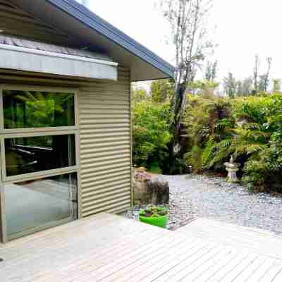 Franz Josef Treetops Hotel Exterior