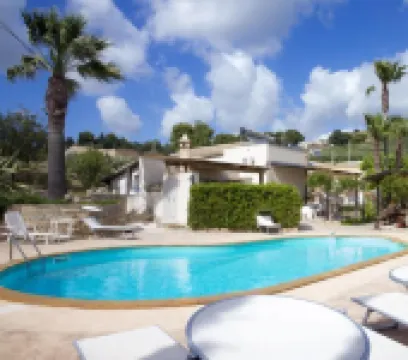 堂卡羅農莊酒店