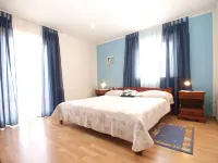 Apartments Dragica 1251 Hotels near Fazana