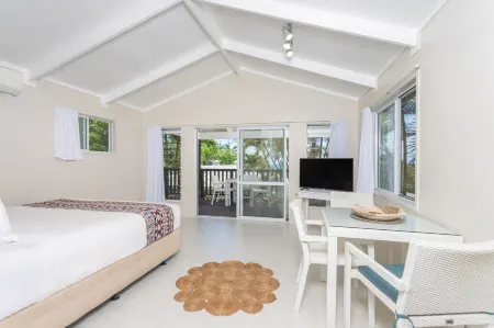 Muri Lagoon View Bungalows - Hillside Bungalow