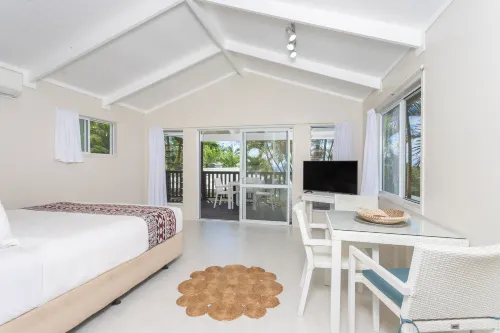 Muri Lagoon View Bungalows - Hillside Bungalow