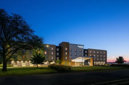 Fairfield Inn & Suites Columbus Airport Отели рядом с Аэропорт Порт-Колумбус