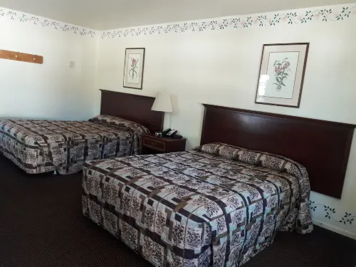 Windmill Inn Lynden - Motels