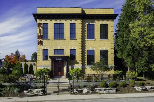 Kinn Guesthouse Bay View