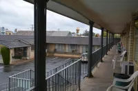 阿德里安汽車旅館