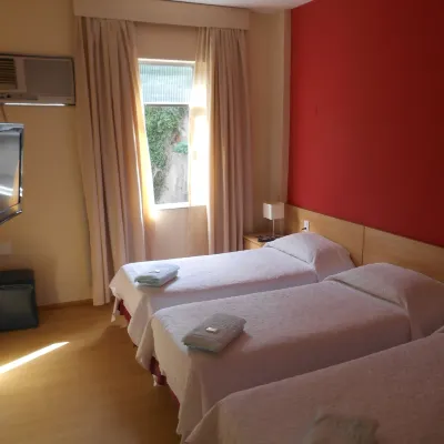 Hotel Viña Del Mar โรงแรมใกล้เอสคาดารีอาเซลาโรน