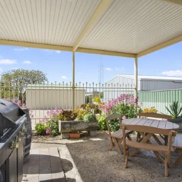 Moonta Bay Accommodation Отели в г. Мунта