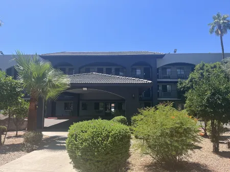 Ocotillo Apartments & Hotel