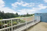 Tida Gesashi Hotels in Higashi