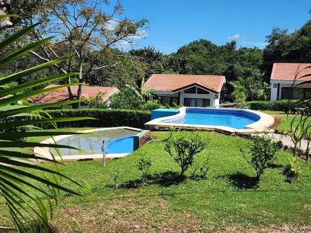 Casa Naranja Jungle Villa Отели в г. Плайя Асуль