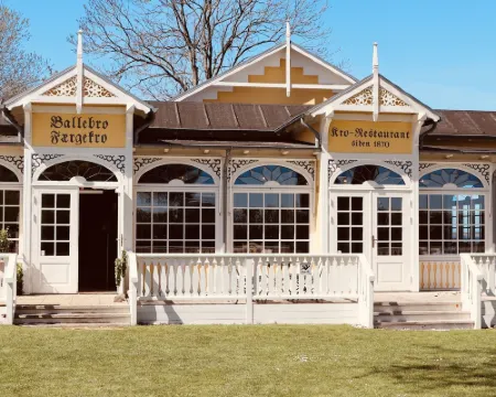 Ballebro Færgekro فنادق في سوندربورغ