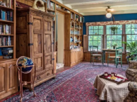 Silver Heart Inn & Cottages Hotels in Independence