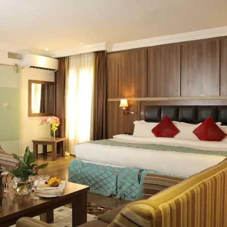 Grand Pela Hotel & Suites