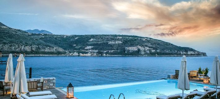 In Plo Luxury Suites Hotels in Itilo