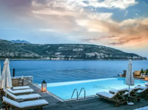 In Plo Luxury Suites