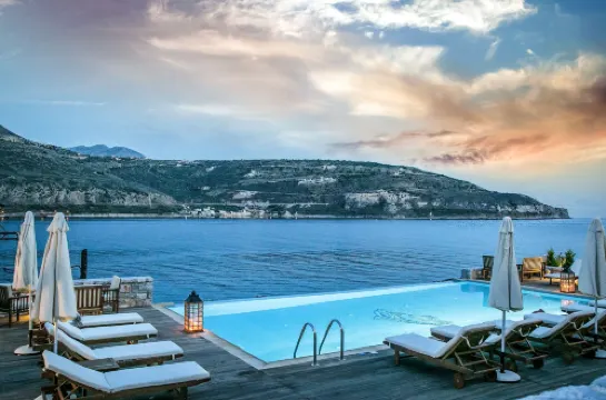 In Plo Luxury Suites