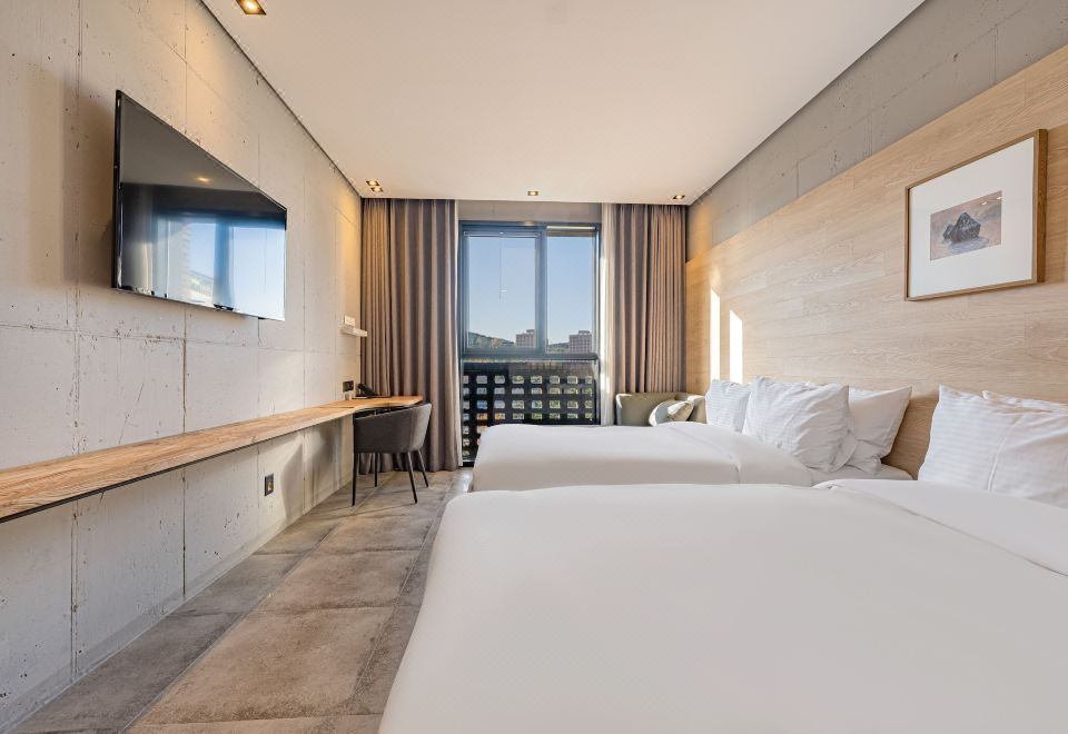 더 홍씨호텔 강릉